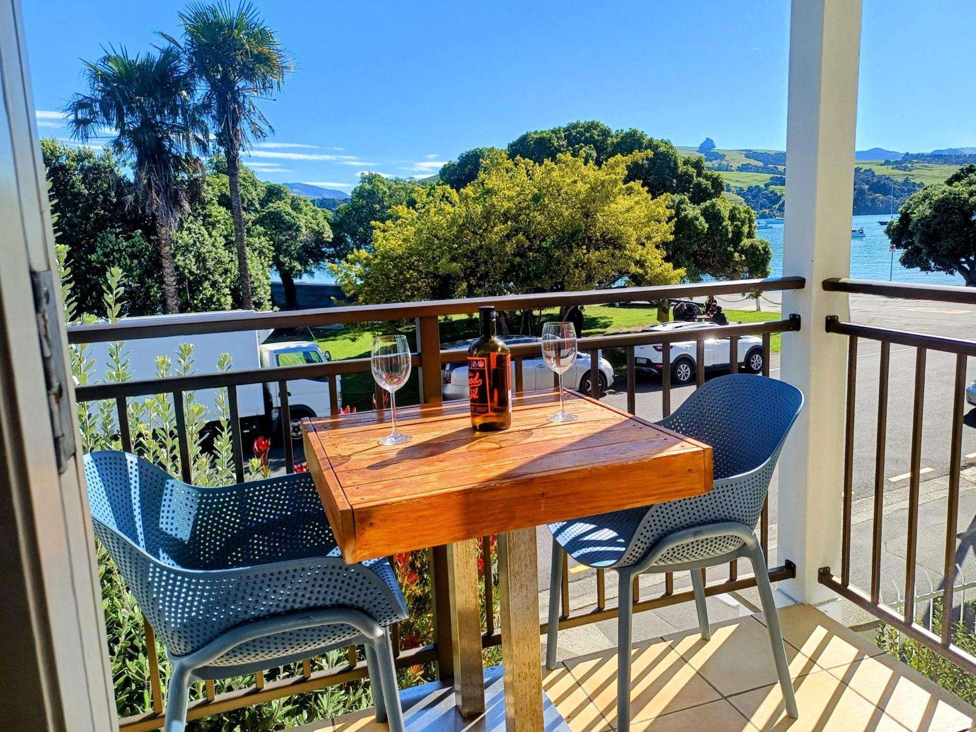 Waterfront 2-bedroom With Car Park * Akaroa